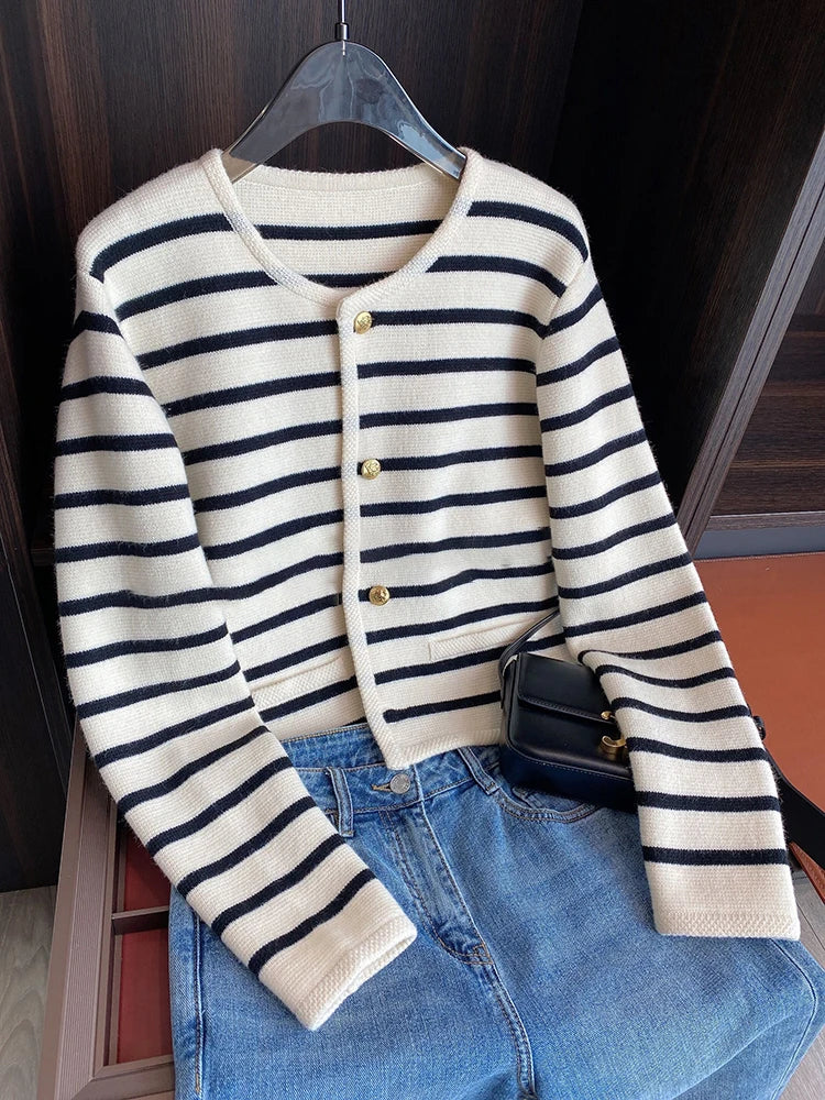 AOSSVIAO New 2025 Women Spring Autumn Sweaters O-neck Stripe Knitted