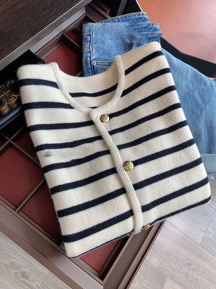 AOSSVIAO New 2025 Women Spring Autumn Sweaters O-neck Stripe Knitted