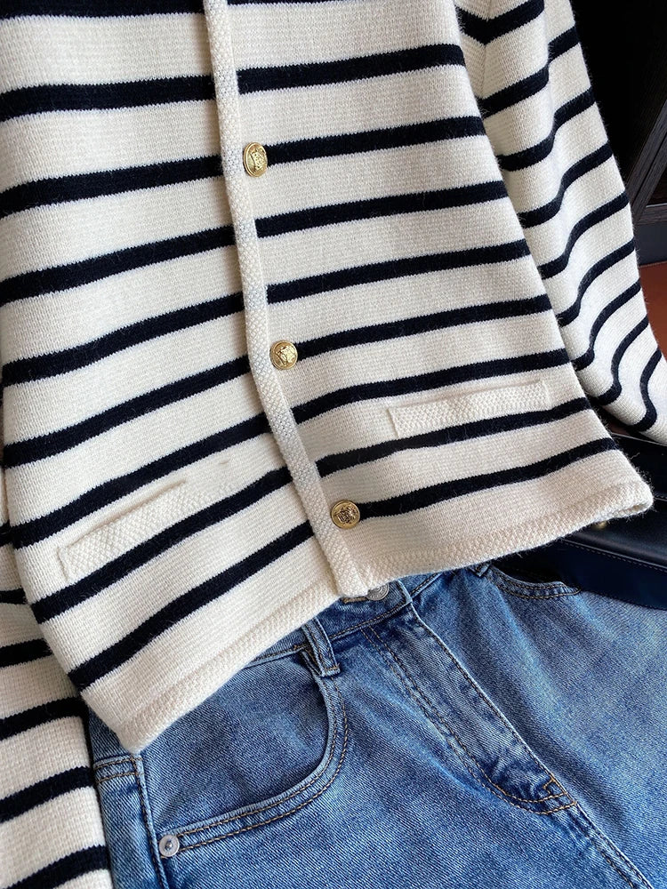 AOSSVIAO New 2025 Women Spring Autumn Sweaters O-neck Stripe Knitted