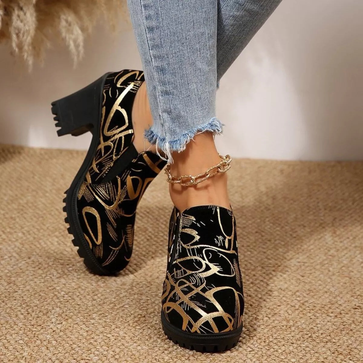 Round Toe Block : Heels Pumps